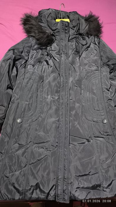 Куртка женская 70 размер. Очень хорошее состояние.