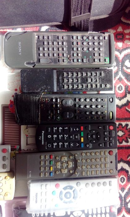 дистанционни за тв и DVR