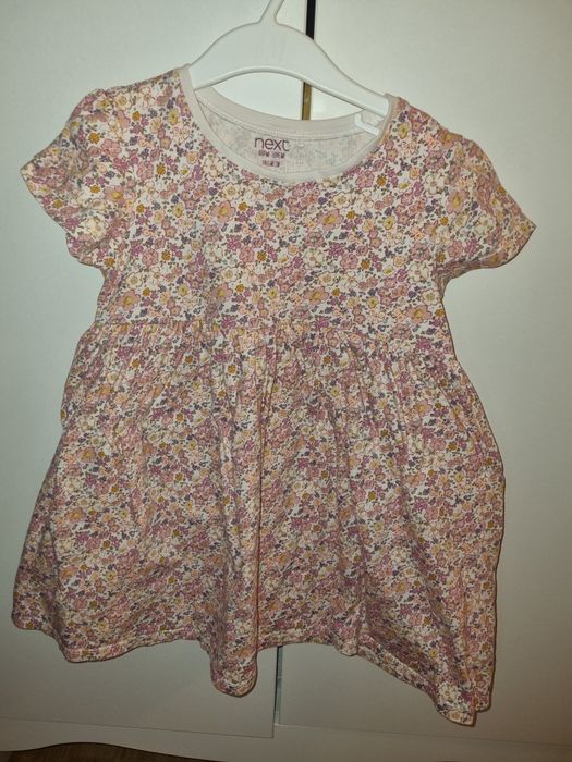 Rochite NEXT  mărimea 5-6 ani si pulover Next 4-5 ani