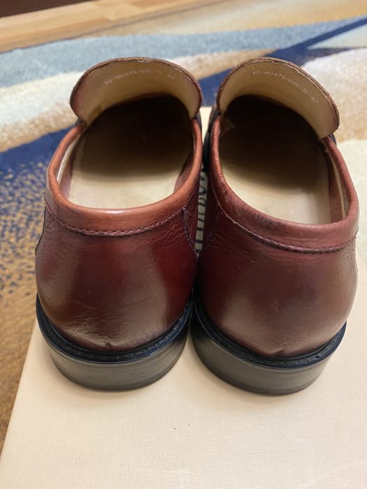 Лоферы кожаные Djovannia