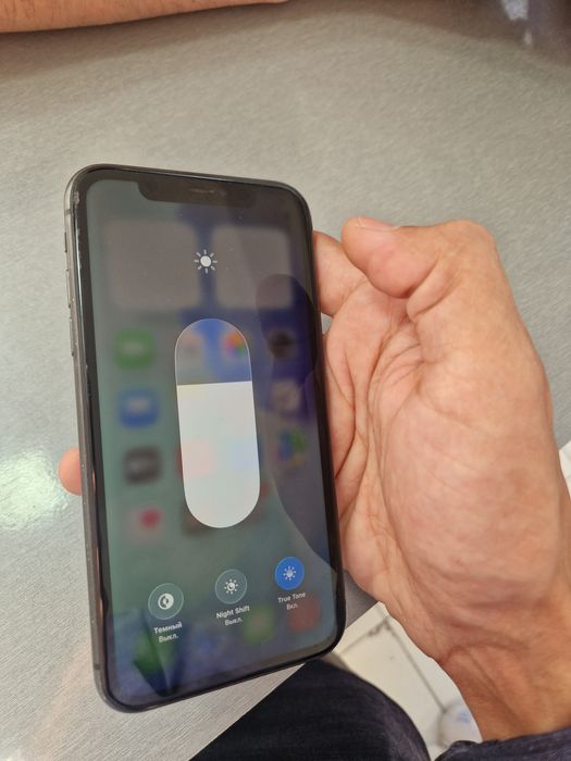 Iphone 11 64/75 radnoy