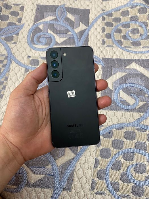 Самсунг S22 8/256gb