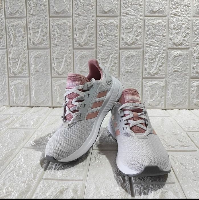 Încălțăminte Adidas