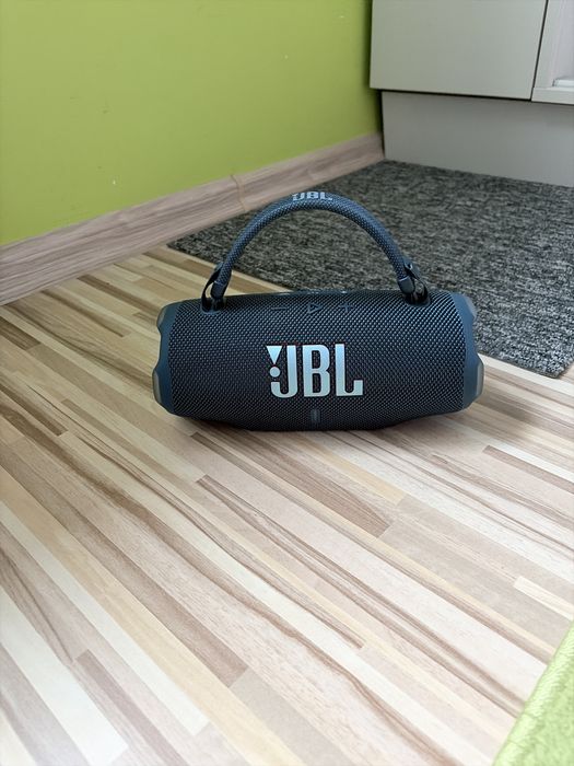 Продавам  колонка jbl charge 6