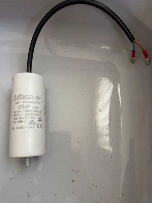 Condensator pornire motor electric monofazat 25 uF, 425/475 V, nou