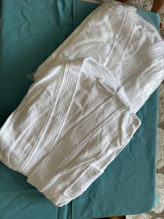 Банные полотенца, для ног, плед, подушки, халат