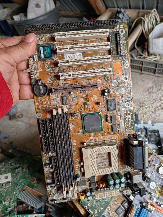Vind plăci PC vechi