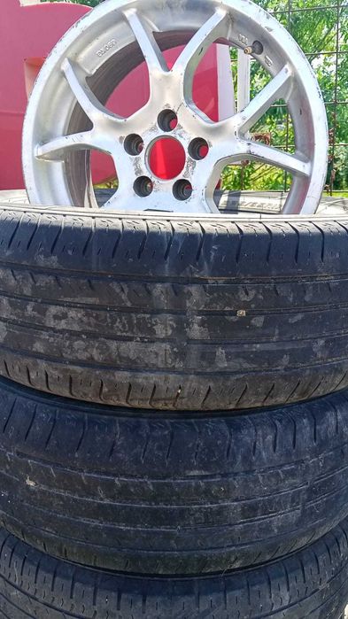 Продам шины 225/65R17