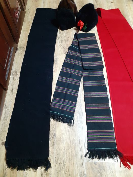 Калпаци Астраган и еко  плат  .Паяс. автентичен