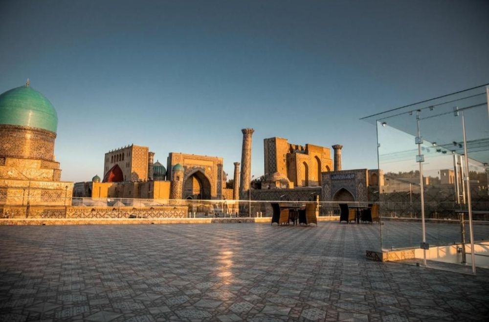 Гид переводчик экскурсовод по Узбекистану Бизнес поездки китайский яз