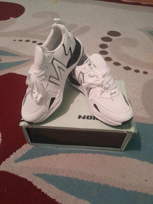 Кроссовки для мужскоя