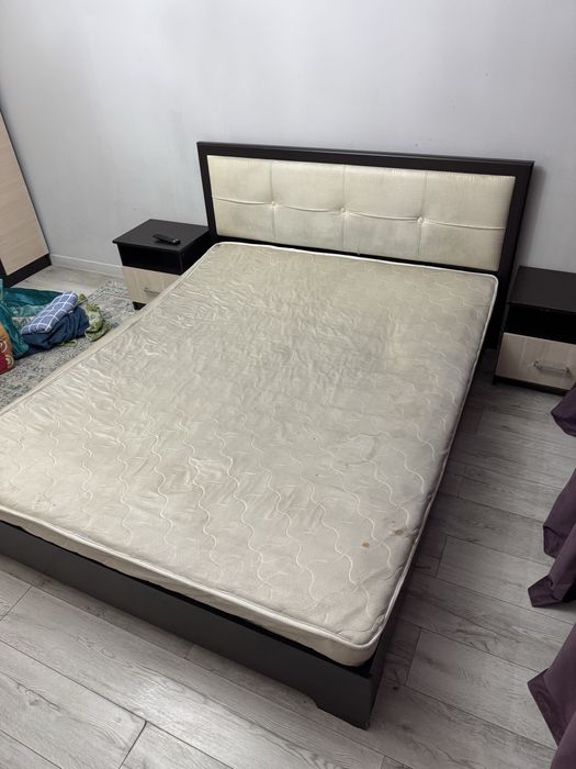 Отдам кровать с матрасом!