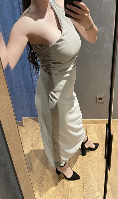 Сива дълга рокля