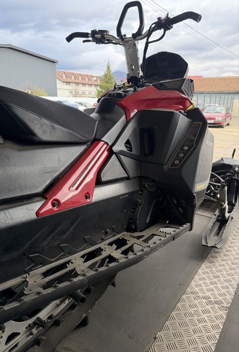 Snowmobile Skidoo 850   164