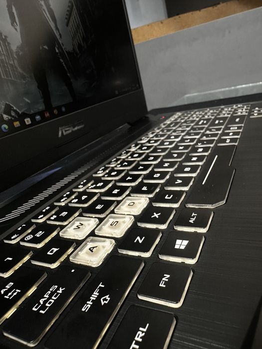 Мощный офисний ноутбук Asus Tuf Gaming Amd ryzen 7-3750H GTX1650