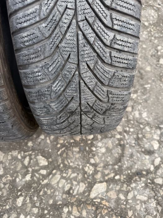4 броя зимни Kumho 215/45 R16 Dot 2024 ном 500