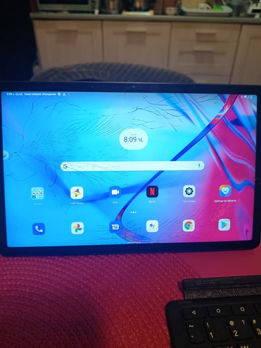 Продавам таблет леново