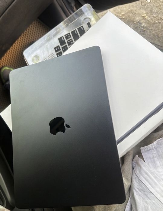 Macbook air m3 8/256