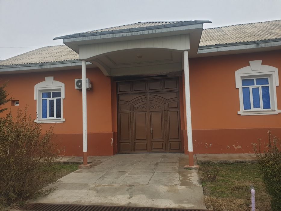 Uy sotiladi jizzax shaxar uratepalik maxallasi