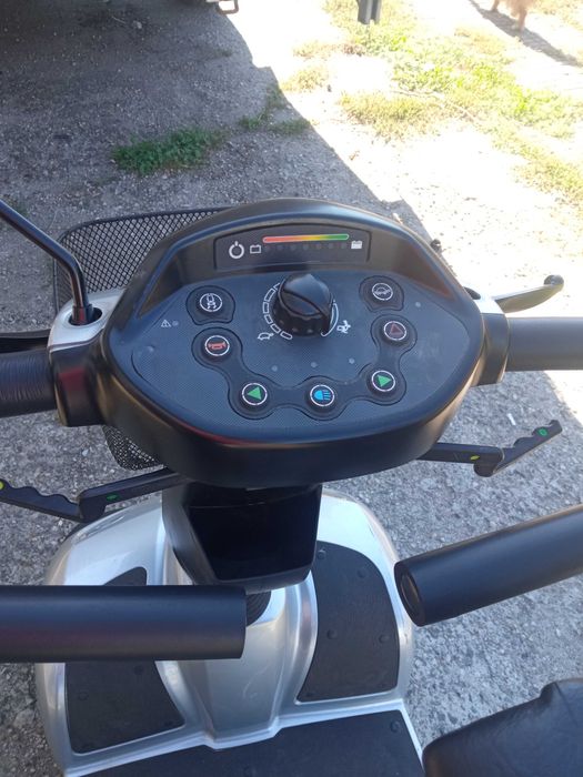 scuter electric pentru persoane cu dizabilități