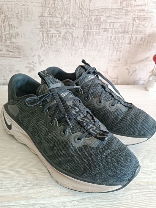 Оригинальные кроссы Nike