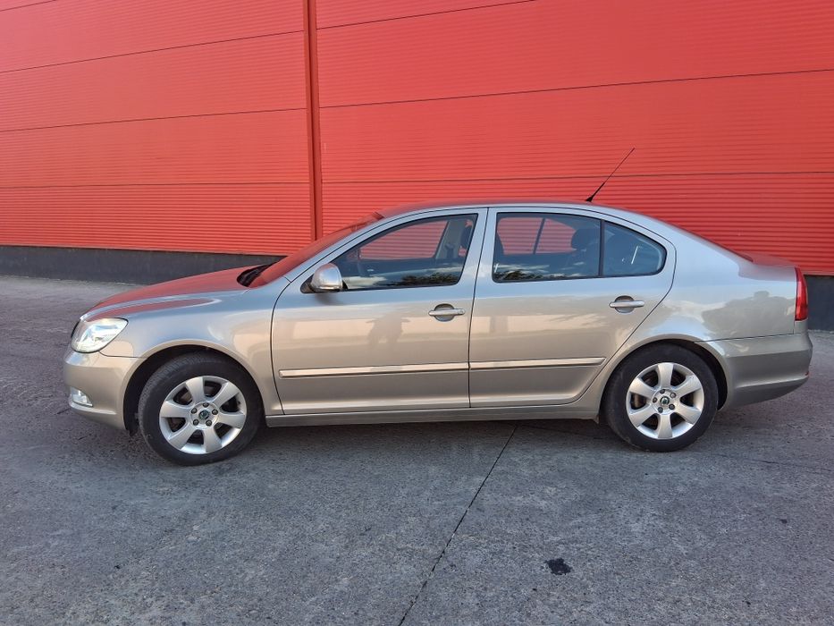 Vând Skoda Octavia