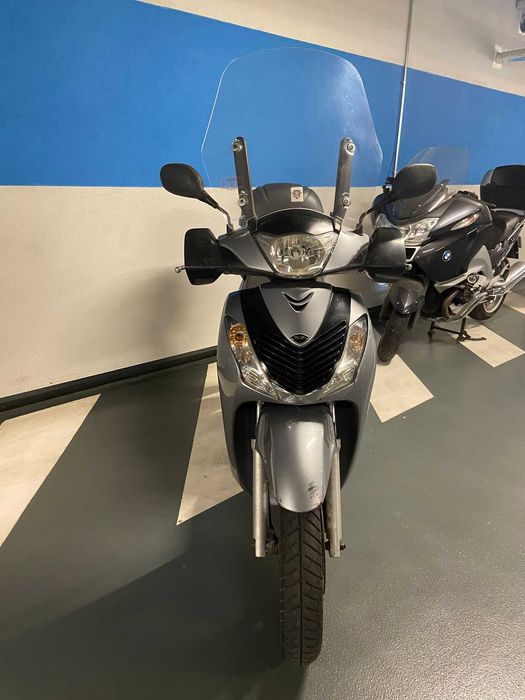 Honda SH 125i 2005 | Se conduce cu B | ITP 2028 | Alarmă | Topcase