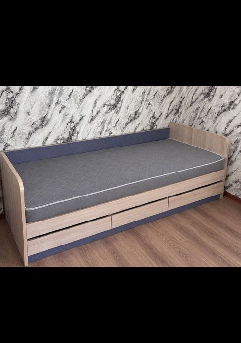Продам кровать и шкаф