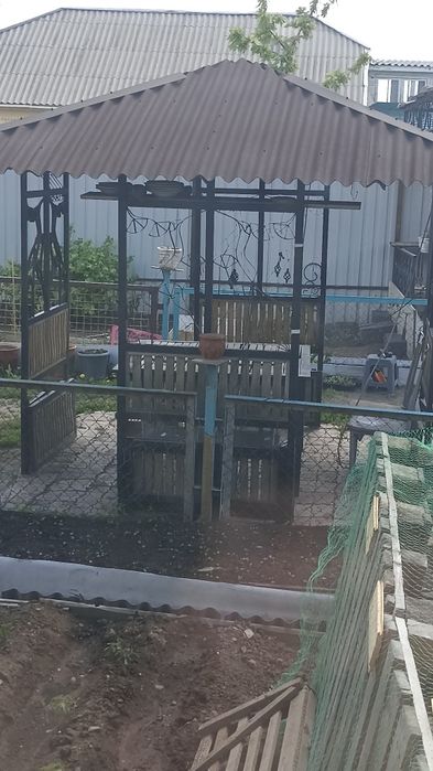 Продам беседку, летнюю со столом