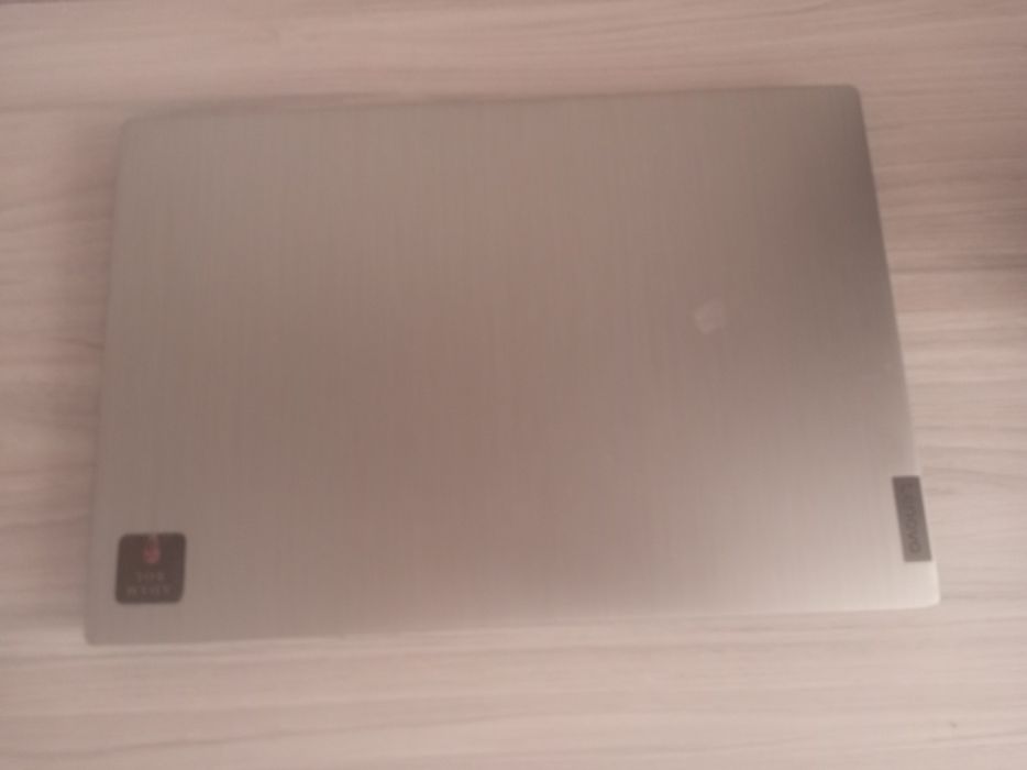 Продам ноутбук lenovo ideapad 3