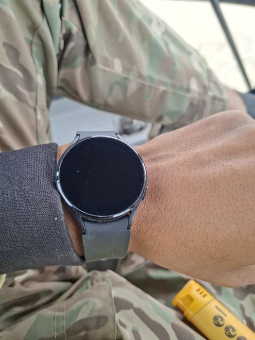 Смарт часы Galaxy watch 4