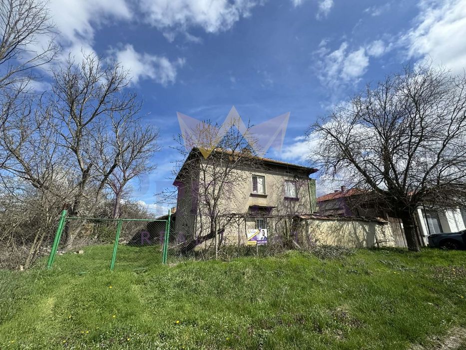 Продава се Къща в Смядово - 313 кв.м за 139 €/кв.м - Снимка #2