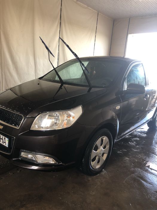 Nexia 3 satiladi 2 pazitsiya