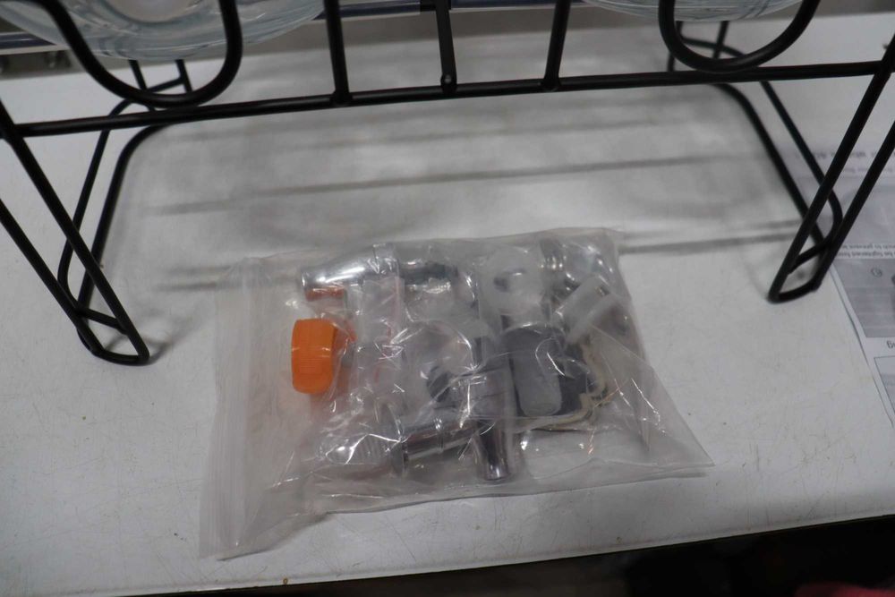 Koмплект стъклени буркани за напитки със стойка