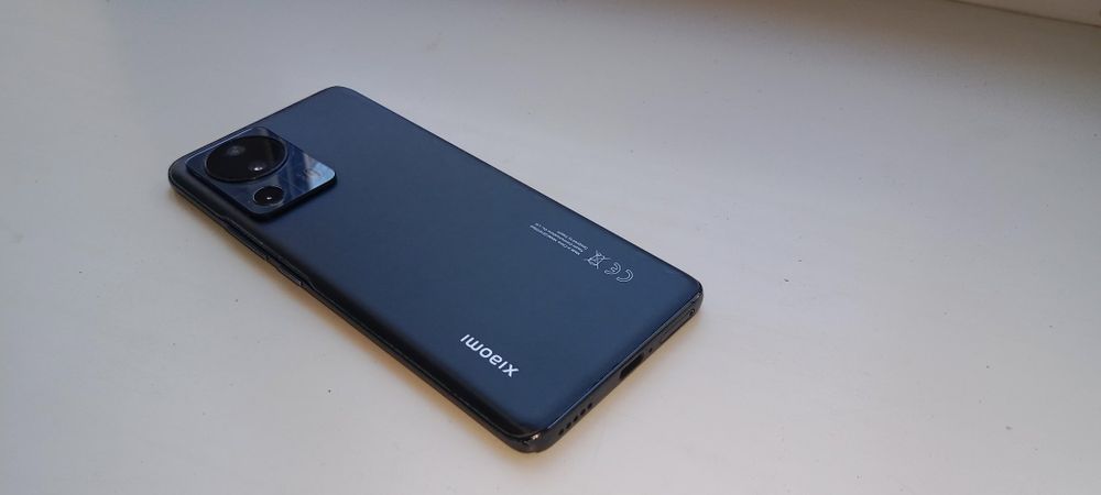 Продам или обменяю Xiaomi 13 lite