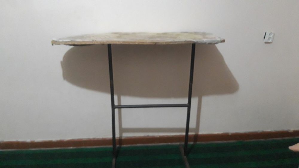 Utuk qilish uchun stol