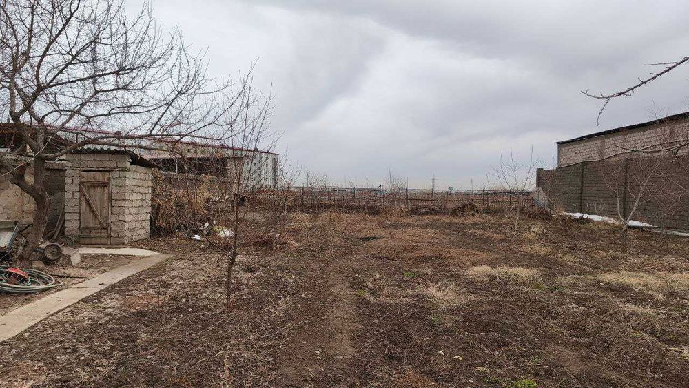 Yu  Продаётся дом на участке 11 соток п.Сурум, 10км до Ярмарки Сергели