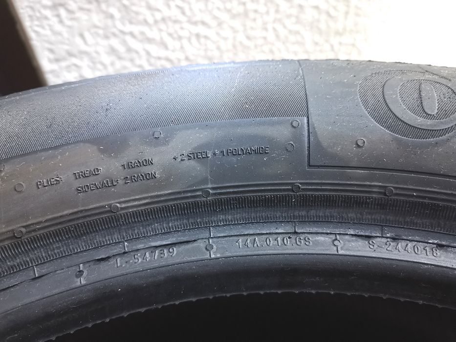 Anvelope Continental 225 /50 R17 94Y aproape noi
