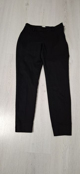 Vând pantaloni H&M pt damă