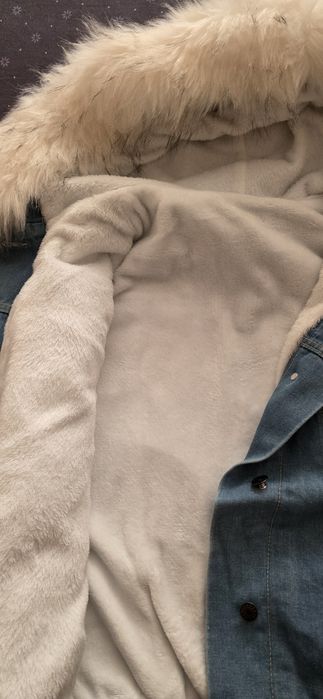 Тёплая джинсовая куртка женская.