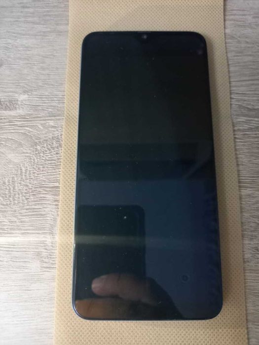 Продам Samsung А50  64GB