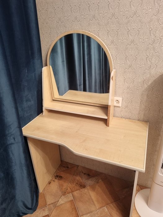 Столик комод 2 тумбочки