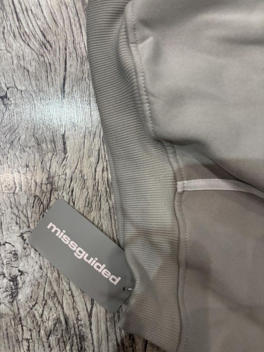 Суитчер Missguided Shein