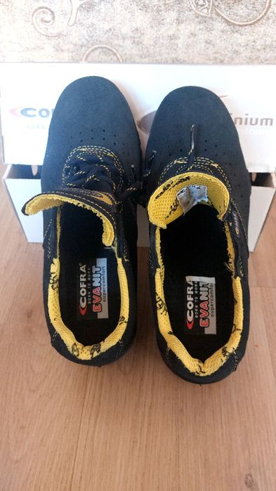 Работни обувки с бомбе