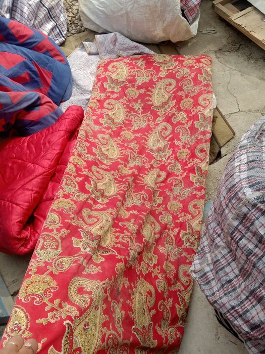 Корпе плед и подушки