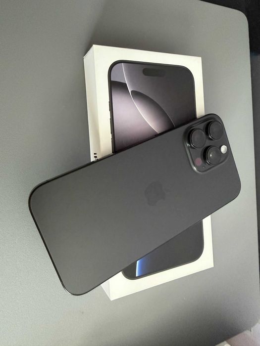 IPhone 16 Pro Max 256Gb Black Titanium sim+esim Акб 100%