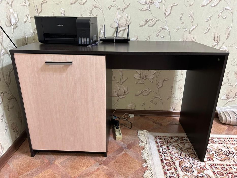 Шкаф со столом продам