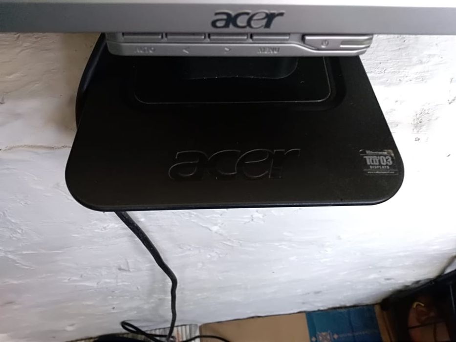 Монитор Асеr почти новая