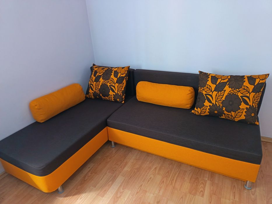 Продавам нов много малко използван ъглов диван