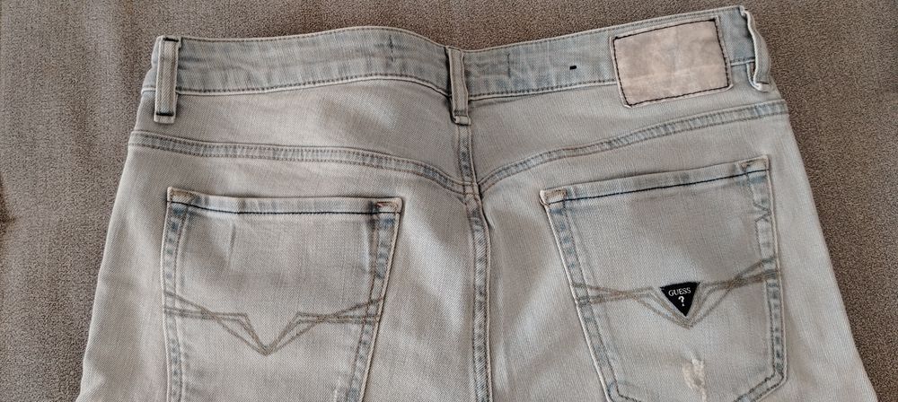 Продавам маркови комплект мъжки ризи и панталони и поотделно